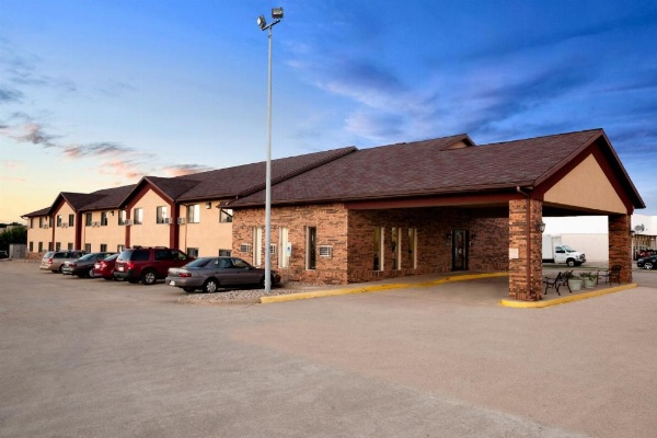 Super 8 by Wyndham Effingham image 9
